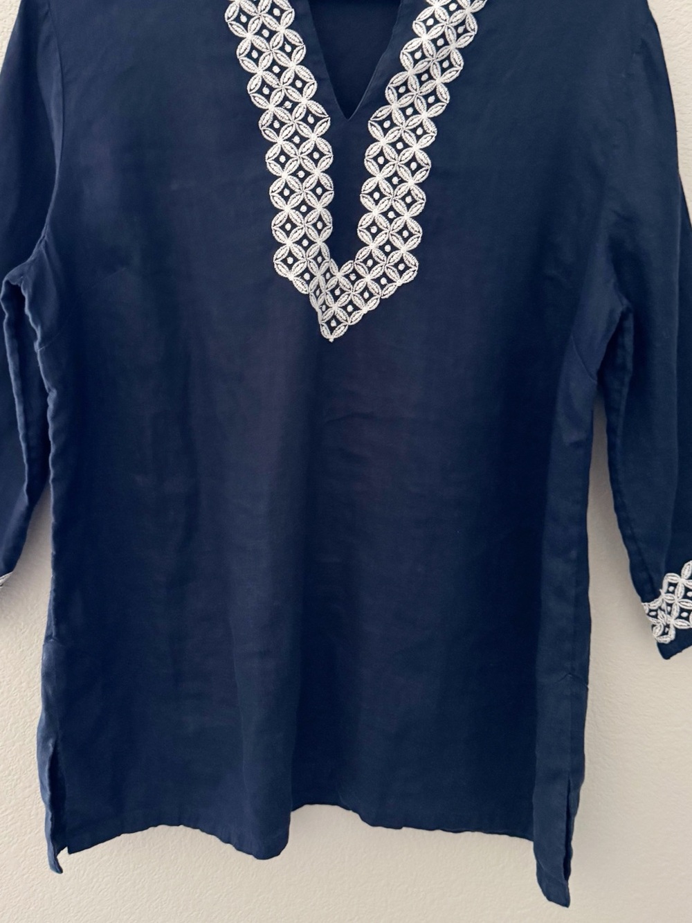 Charter Club 100% Linen Embroidered Tunic Top Large Blue Coastal Vacation Resort - Picture 4 of 10